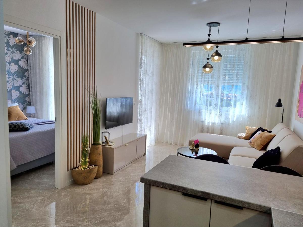 Apartment "50 Shades" With Balcony And Free Parking In The Garage Задар Экстерьер фото