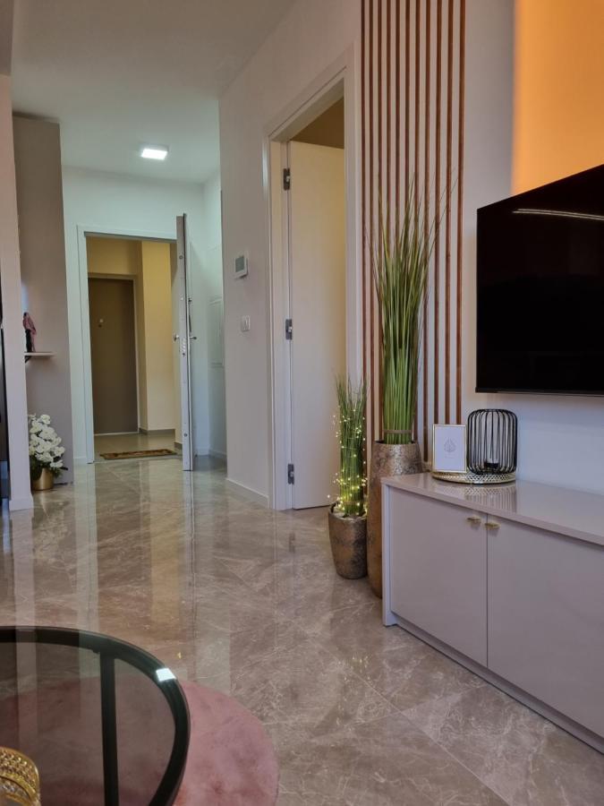 Apartment "50 Shades" With Balcony And Free Parking In The Garage Задар Экстерьер фото